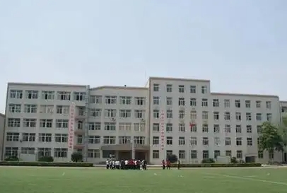 洛帶中學(xué)地址，乘車路線
